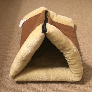 Two In One Kitty Shack Cat Tube and Bed